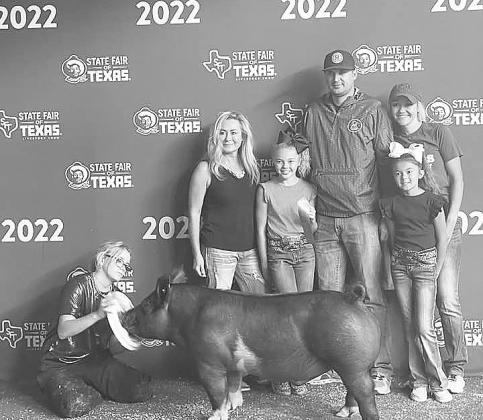 Greenwood 5th grader Kyndi Smith showed her Crossbred barrow, Rodeo Rob, at the State Fair of Texas. She placed 6th and sold him in the Jr Livestock Auction.