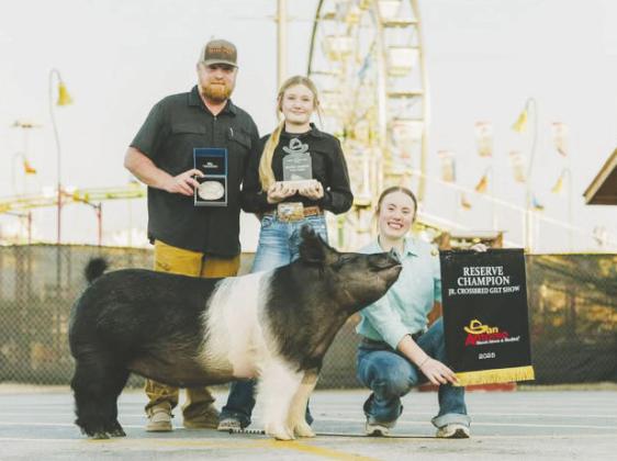 GHS freshman Kinlea Scott recently won Reserve Champion in the Jr. Crossbreed Gilt Show at the San Antonio Stock Show. Scott earned Champion Crossbreed Gilt at the Fort Worth Stock Show last month.