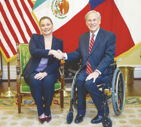 Abbott, Chihuahua Governor Meet to Talk Border Security, Economic Growth