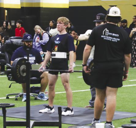 Greenwood powerlifting gaining momentum ahead of regionals