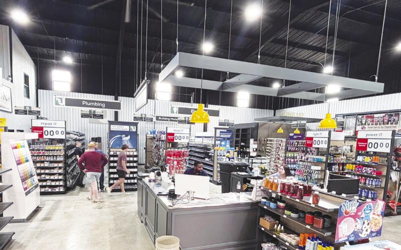 Guns Up Outdoorsman and Hardware is now open along FM 307