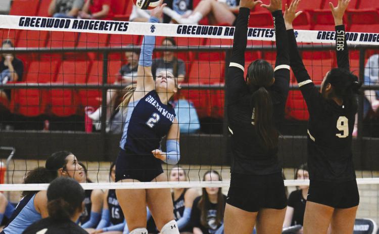 Greenwood pushes No. 7Andrews in district opener