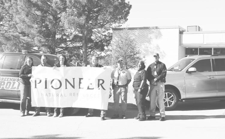 Pioneer Natural Resources donated a new vehicle to be used by the Greenwood ISD Police Department to expand the Police fleet and help protect Greenwood ISD kids and staff. Pioneer representatives Amanda Day, Brent Braden, and Nicole Crawford were on hand to present the vehicle to Greenwood Police Chief Mitch Russell.