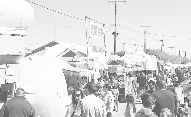 Trade Days in Stanton was a huge success this past weekend with thousands of visitors enjoying the great weather, great food, and great shopping.