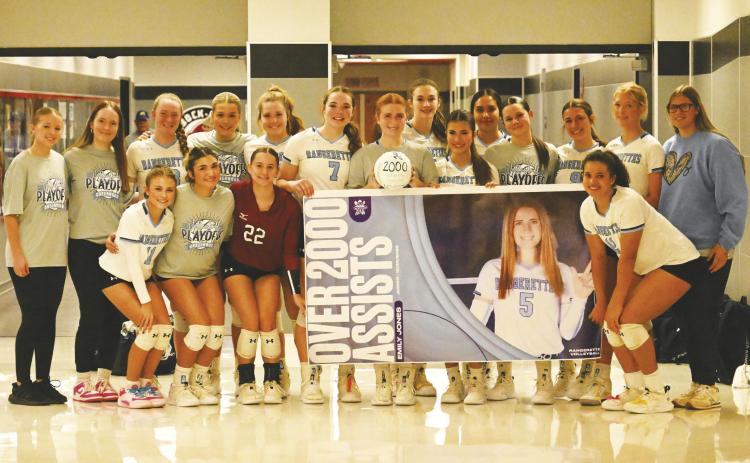 Jones collects 2,000 assists, Greenwood volleyball celebrates All-District honors